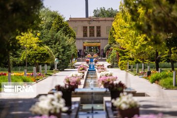 İsfahan Çiçekler Bahçesi'nden kareler