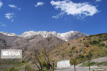 Gahar Lake; Beautiful Tourist Resort in Iran's Lorestan