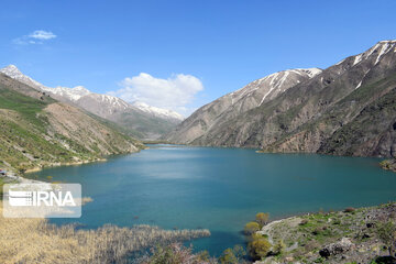 Gahar Lake; Beautiful Tourist Resort in Iran's Lorestan