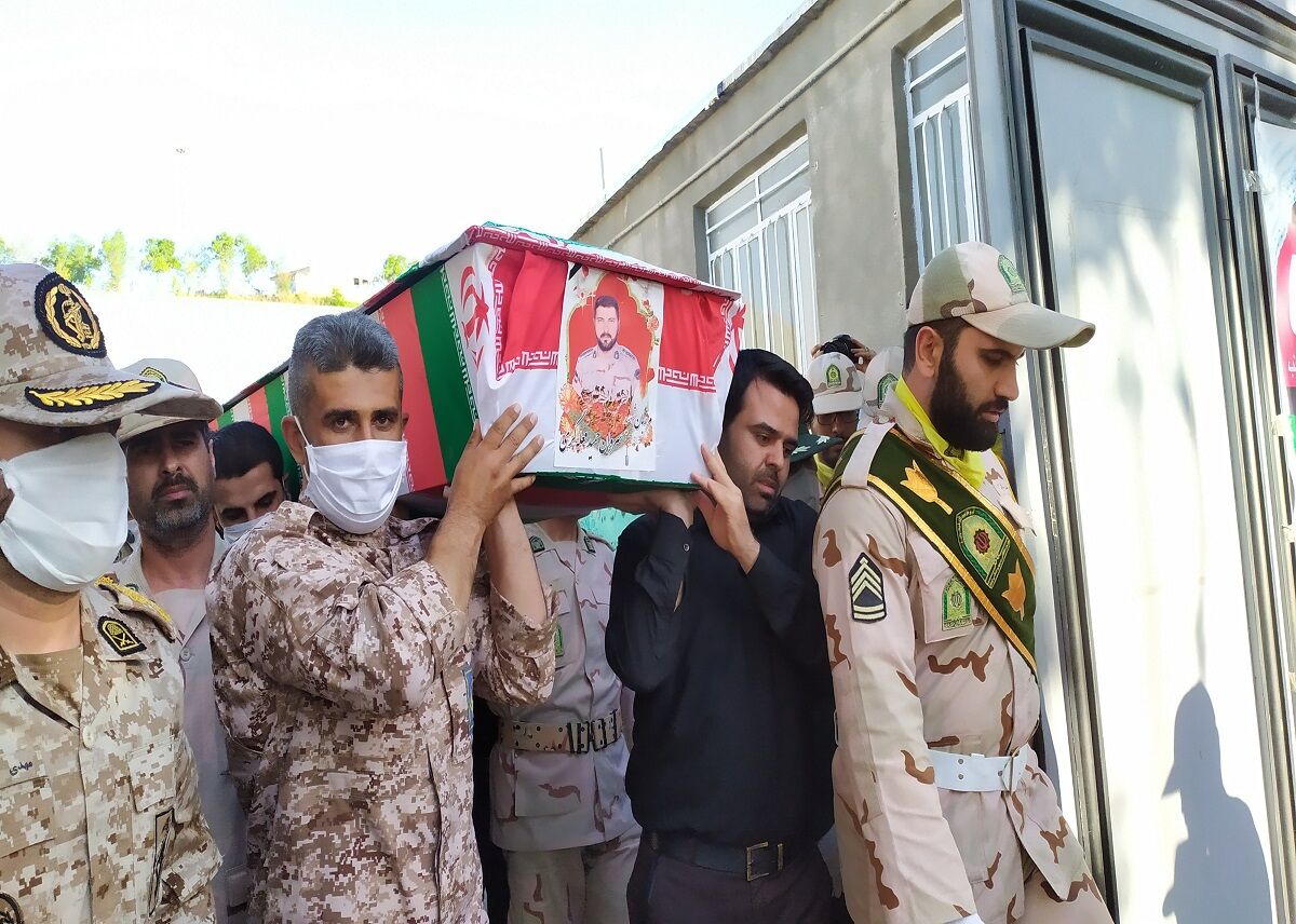 پیکر مطهر مرزبان شهید در بانه تشییع شد