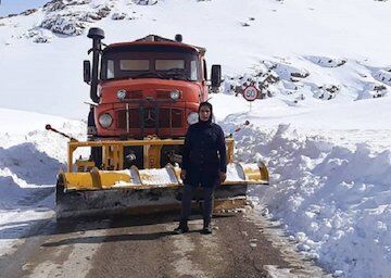 تنها بانوی راهدار کشور، شیرزنی از دیار لرستان