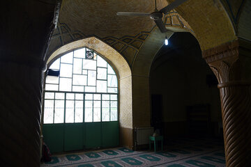 La mosquée historique Haj Ali à Chiraz