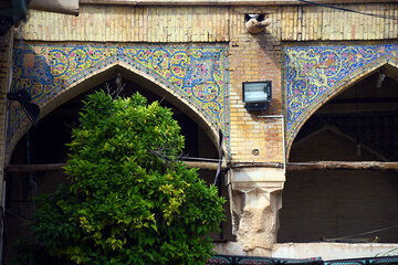 La mosquée historique Haj Ali à Chiraz