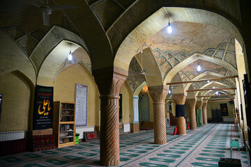 La mosquée historique Haj Ali à Chiraz