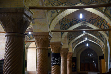 La mosquée historique Haj Ali à Chiraz