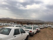 خودروهای پارک شده در شیراز، محل بحث شدند 