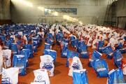 توزیع ۱۳۰۰ بسته معیشتی بین نیازمندان در بوکان