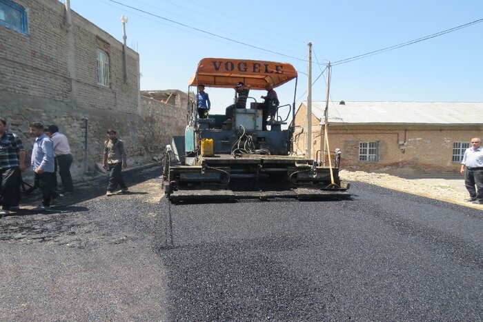 آسفالتریزی معابر سه روستای بخش مرکزی مراغه