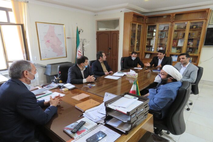 بنیاد برکت در مراغه کارخانه تولید کفش دایر میکند