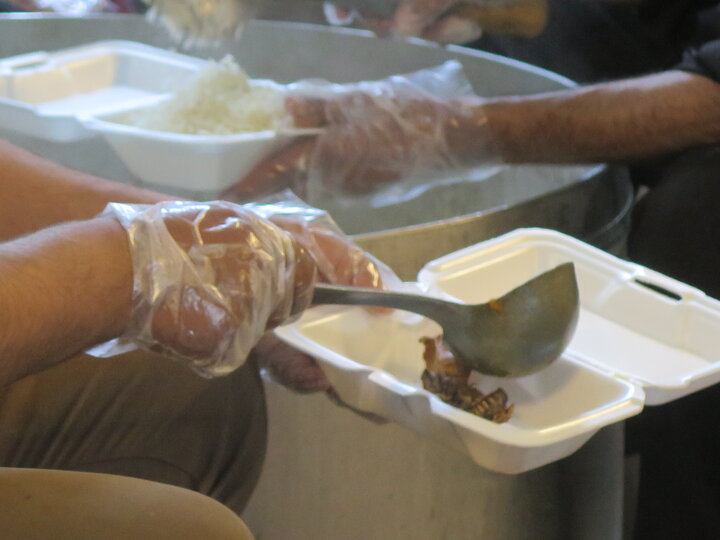 ۴۱۷ هزار دست غذای گرم بین خانواده‌های آسیب دیده از کرونا در هرمزگان توزیع شد