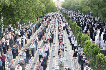 ایران بھر میں عیدالفطر نماز کی ادائیگی