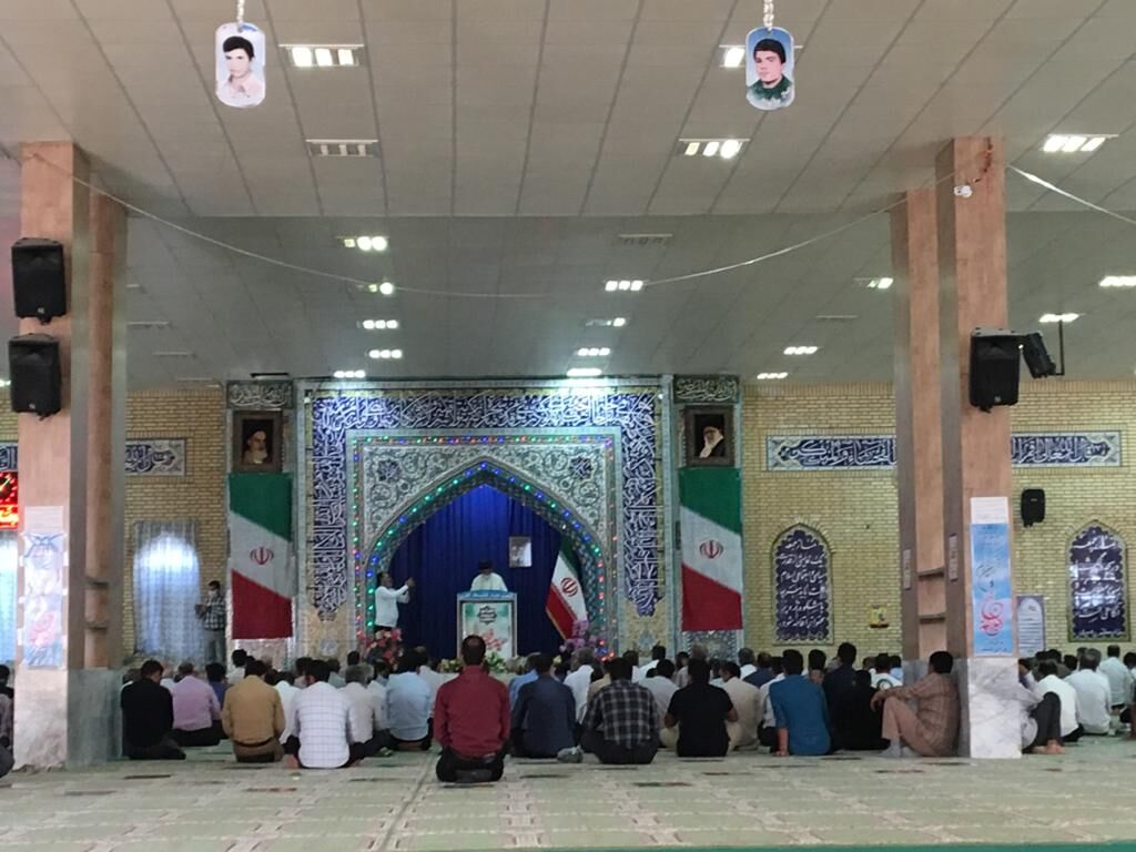 امام جمعه بندر دیر: عید فطر بازگشت به فطرت خداجویی است