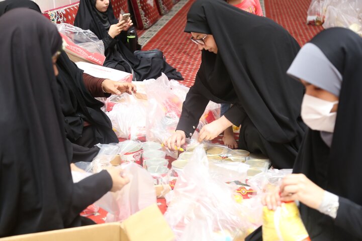 سمن‌های جوان قزوین، چهار هزار و ۹۰۰ بسته معیشتی را توزیع کردند