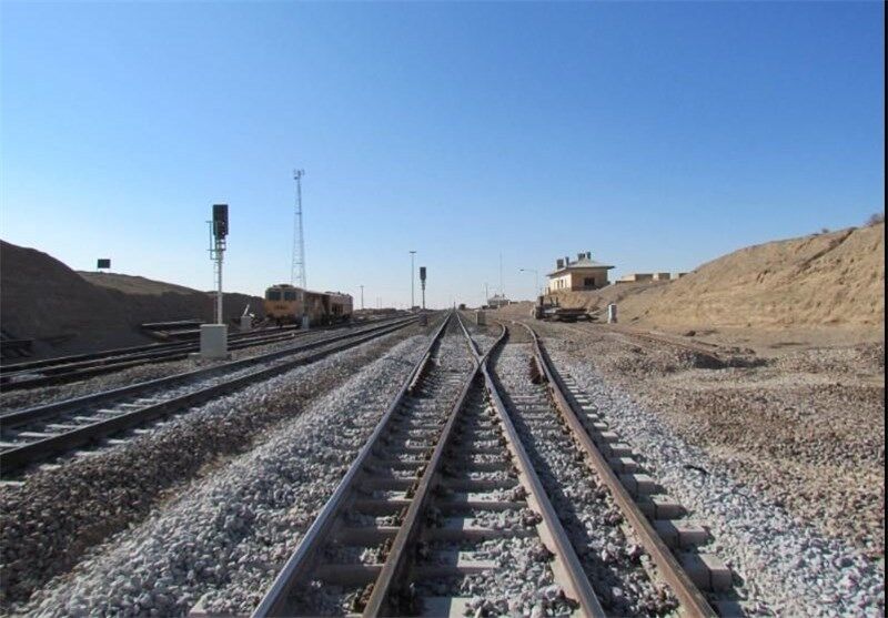 ریل گذاری خط فرعی ایستگاه جلال آباد به مجتمع گندله سازی در کرمان
