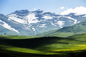 春季走进伊朗撒巴兰火山 去享受大自然