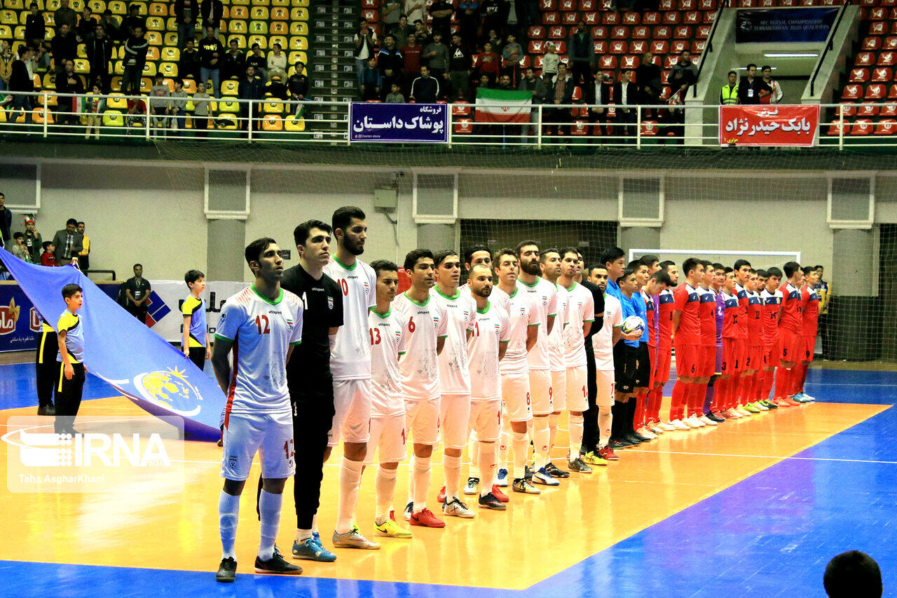 مباراة ودية بين منتخب ايران لكرة الصالة ونظيريه البرازيلي ...