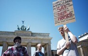 سومین روز از اعتراضات ضد نژادپرستی در مقابل سفارت آمریکا در برلین 