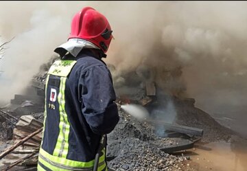 انفجار گاز شهری در دزفول خانه را بر سر پیرزن ۷۵ ساله خراب کرد