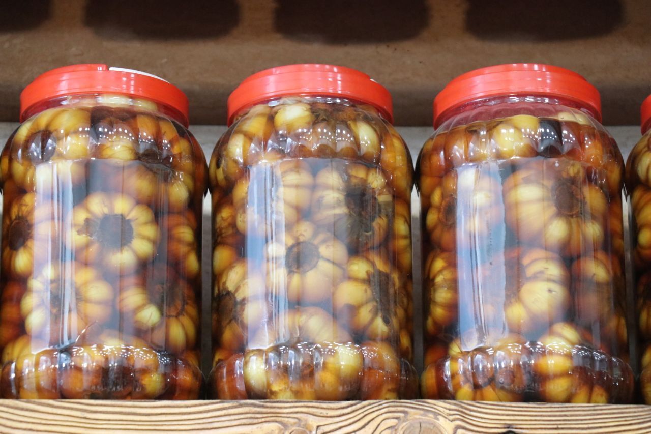 طرز تهیه سیر ترشی؛ ساده و جذاب