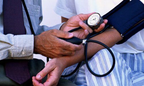 فشار خون بالا خطر مرگ ناشی از کووید 19 را افزایش می‌دهد