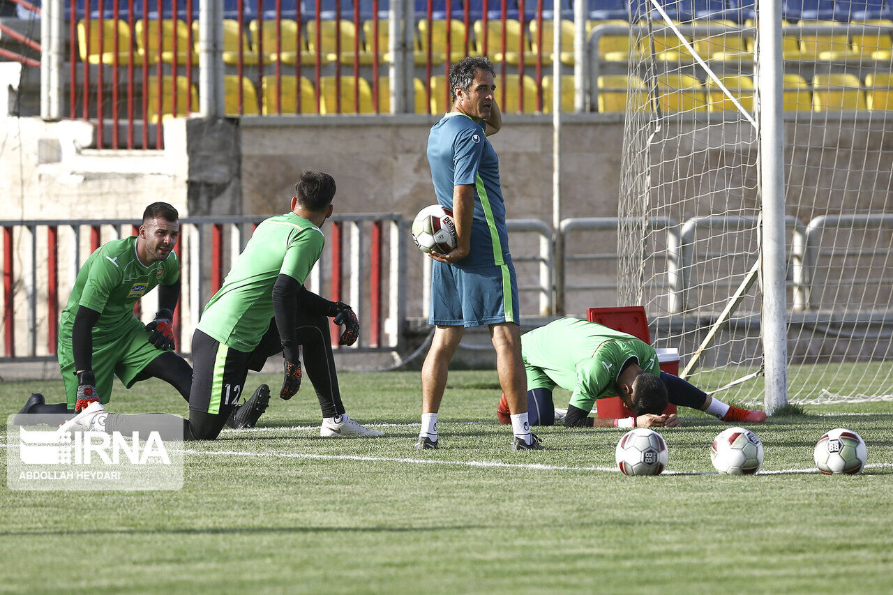 مربی پیشین پرسپولیس: گل‌محمدی در شرایط خوبی پرسپولیس را تحویل گرفت