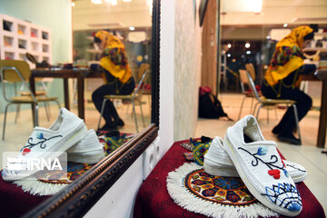 Making traditional shoes “Giveh” in Iran