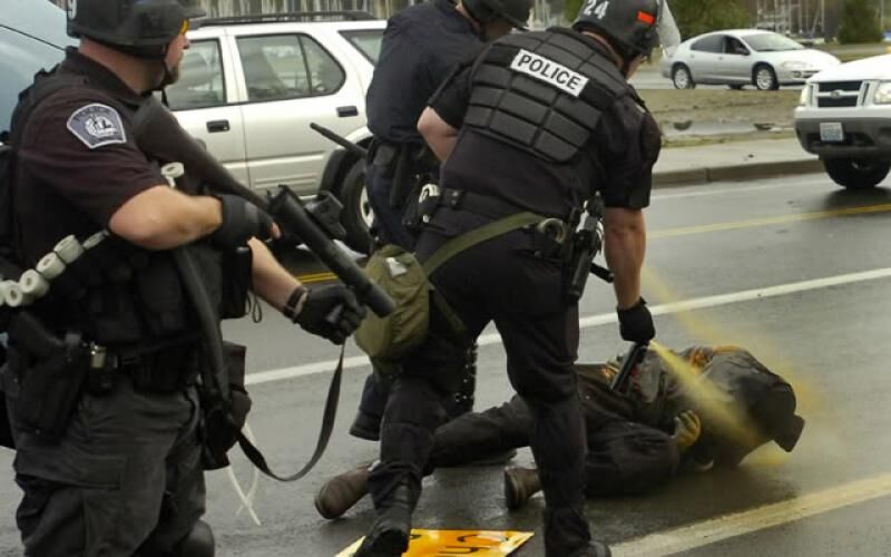 افشای صحنه‌ای دیگر از جنایت پلیس آمریکا علیه سیاهپوستان