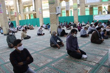 نمازجمعه مهریز پس از ۱۰۰ روز با رعایت نکات بهداشتی برگزار شد