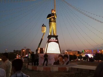 رونمایی از تندیس سپهبد شهید سلیمانی در جیرفت