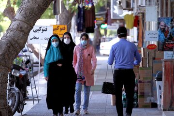 فرماندار مشهد: باید با کرونا و رعایت پروتکل‌های بهداشتی زندگی کرد