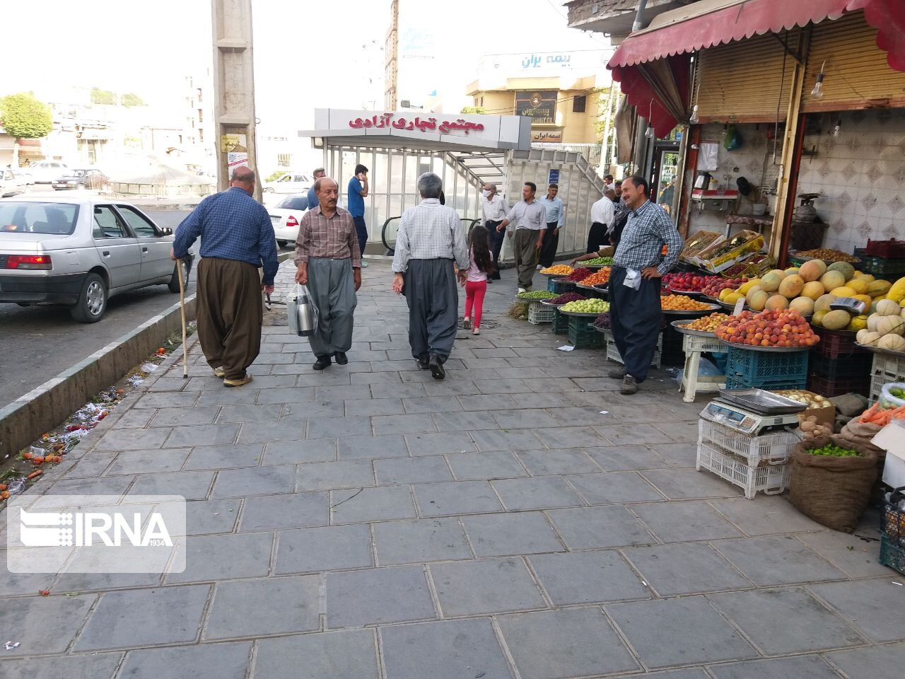 طرح آزادسازی حریم پیاده‌رو و رفع سد معبر معابر سقز اجرا شد