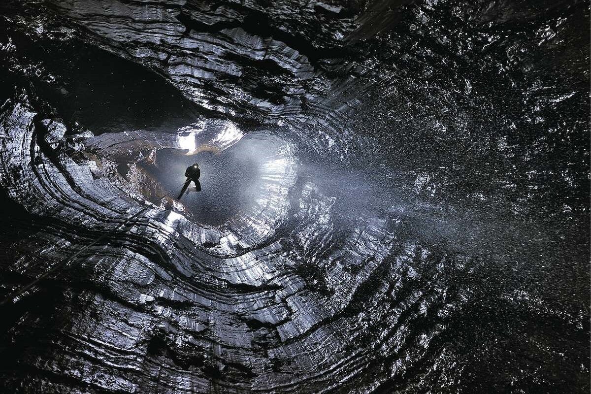 عجیب‌ترین غارهای ایران را بشناسید 