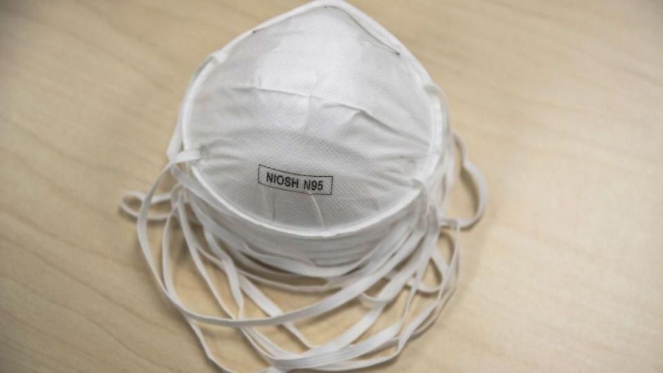 Иран экспортирует защитные костюмы и маски N95 Иран экспортирует защитные костюмы и маски N95