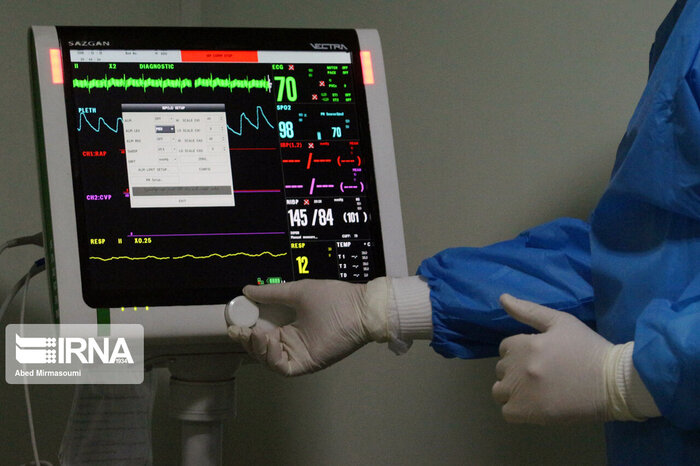 خیر بوشهری ۲ دستگاه تنفس مصنوعی به بیمارستان شهدای خلیج‌فارس اهدا کرد