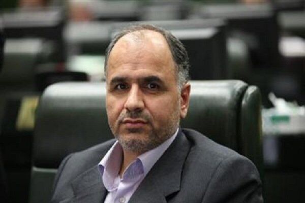 حقوق قضات زندگی آنها را تامین نمیکند حقوق قضات زندگی آنها را تامین نمیکند