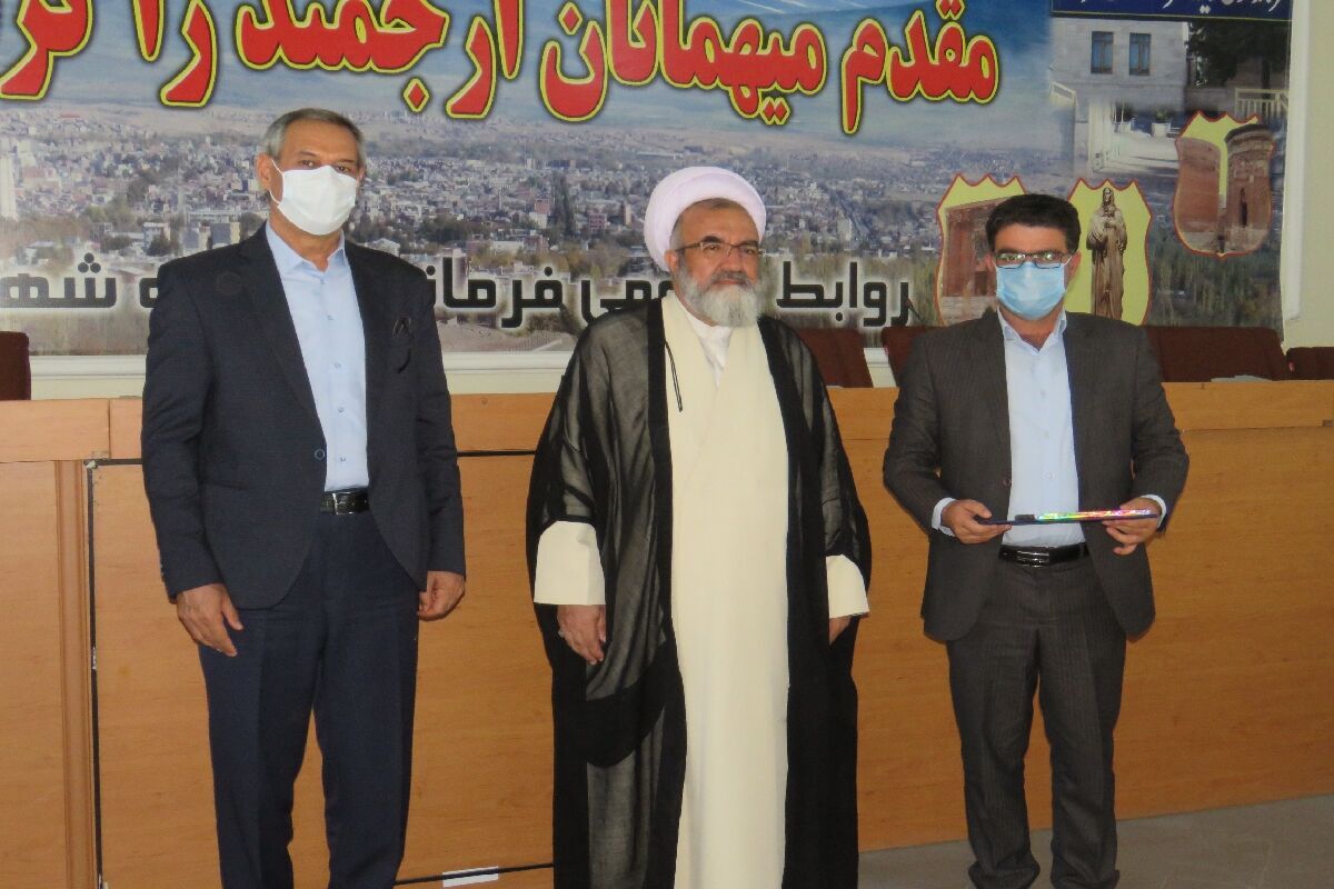 امام جمعه مراغه: کوتاهی در قبال مسوولیت قابل قبول نیست امام جمعه مراغه: کوتاهی در قبال مسوولیت قابل قبول نیست