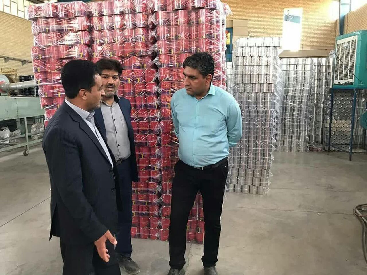 فرماندار مهریز: حمایت از تولیدکنندگان داخلی به رونق جهش تولید کمک می‌کند