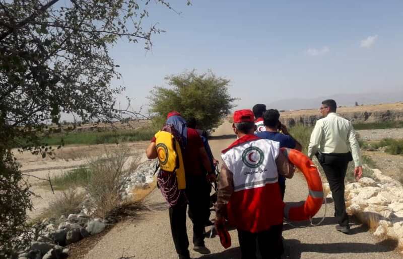 پیکر جوان جیرفتی از هلیل‌رود بیرون کشیده شد