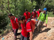 تلاش ۵ ساعته امدادگران شمیرانات برای نجات یک کوهنورد