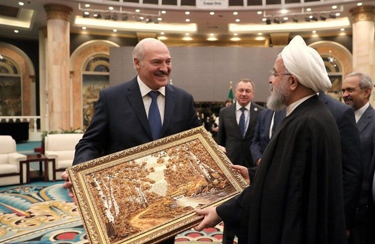 Pres. Rouhani hands over gifts as assets to Museum of Fine Arts 