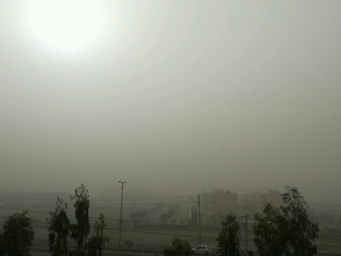 وزش باد و غبار آلودگی در راه استان مرکزی
