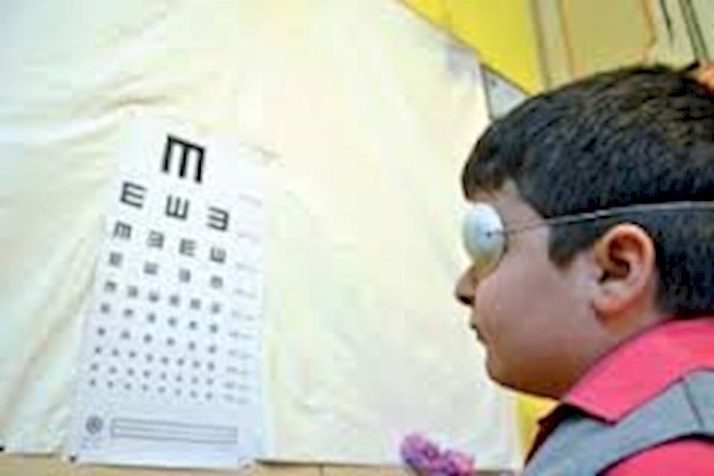 طرح سنجش تنبلی چشم کودکان در لرستان آغاز شد

