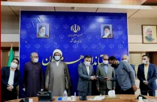 ۹۴ مجوز صید به صیادان هرمز تحویل شد