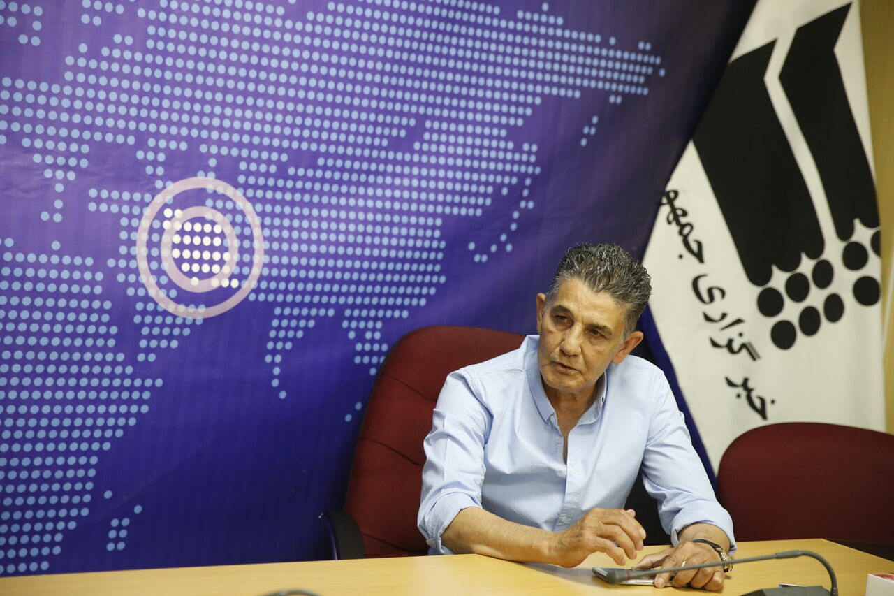 بازیکن اسبق پرسپولیس: با دیدن علی پروین، زبانم بند آمد