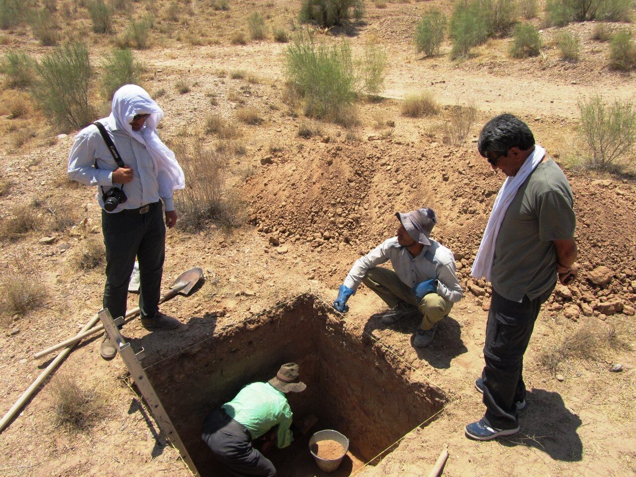 کاوش باستان‌شناسی محوطه تاریخی تل خاکستر شاهرود آغاز شد