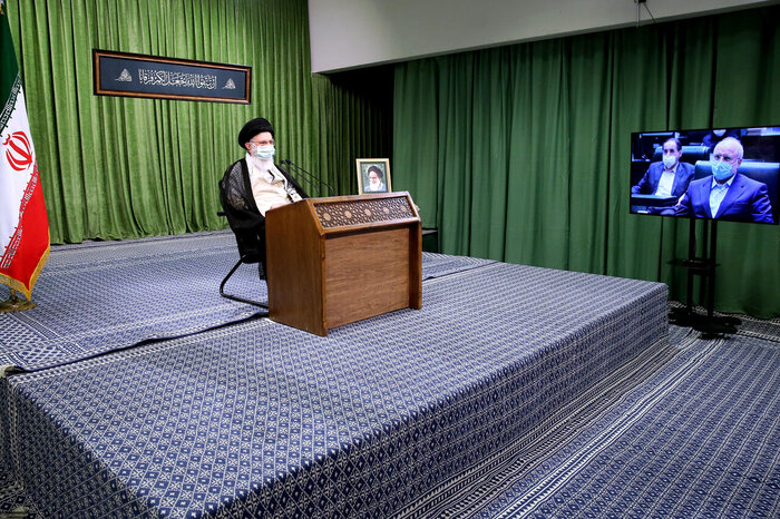 Supreme Leader talks to Iranian parliament members in video communication