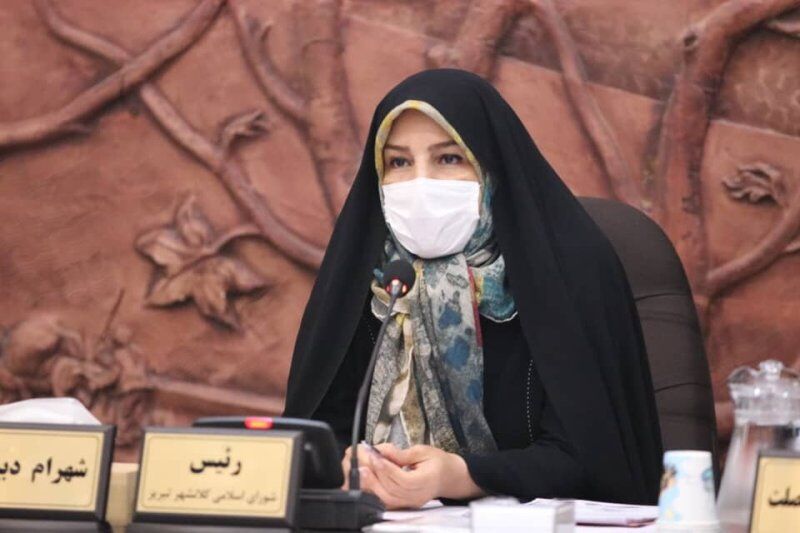 دستگاه‌های متولی برای استفاده مردم از ماسک و پرهیز از دورهمی فرهنگ‌سازی کنند