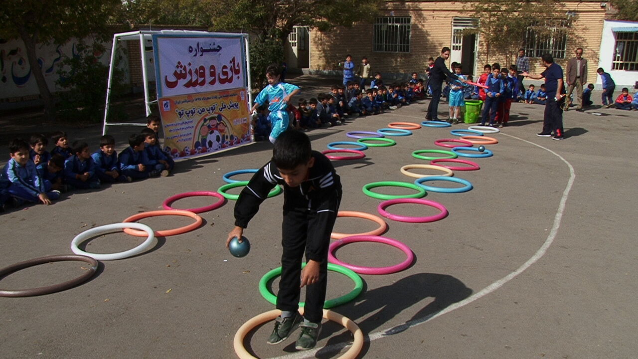 فدراسیون‌ ورزش دانش‌آموزی از مربیان دانش‌آموز استفاده می‌کند
