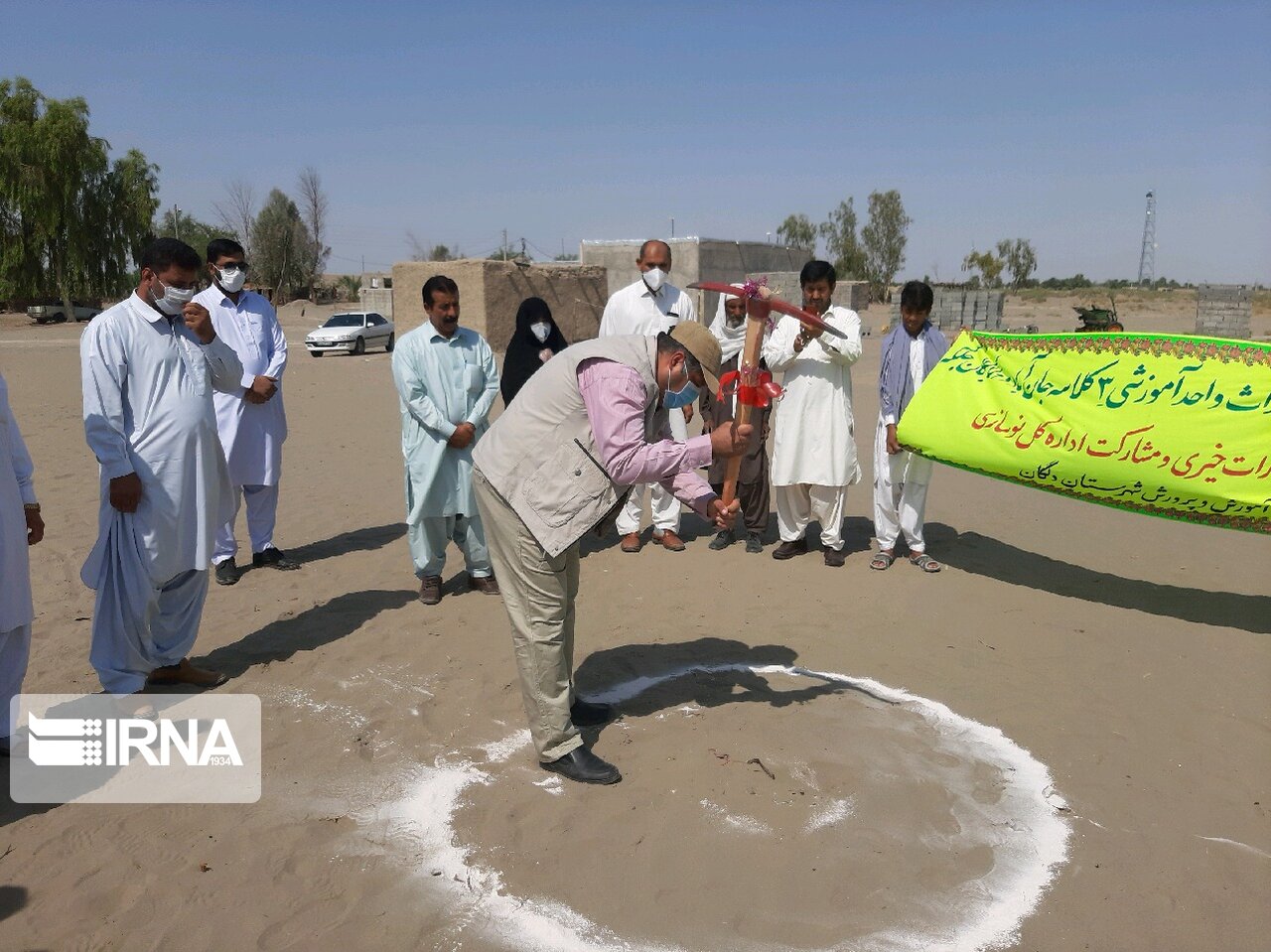 کلنگ ساخت 2 فضای آموزشی در دلگان به زمین زده شد