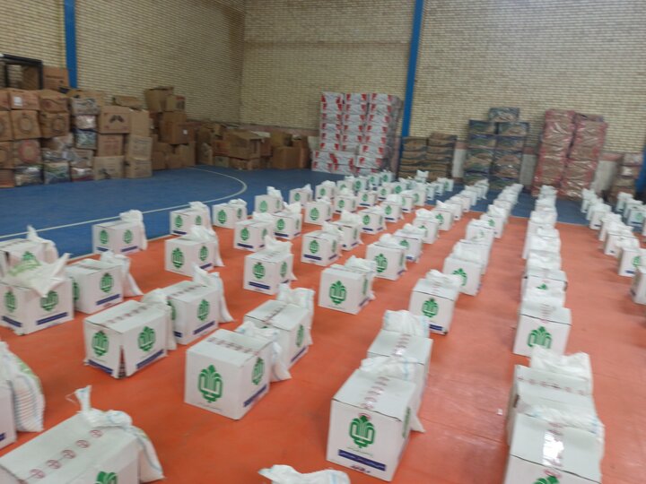 توزیع ۱۰ هزار سبد غذایی و کارت هدیه اهدایی بنیاد مستضعفان در چابهار آغاز شد